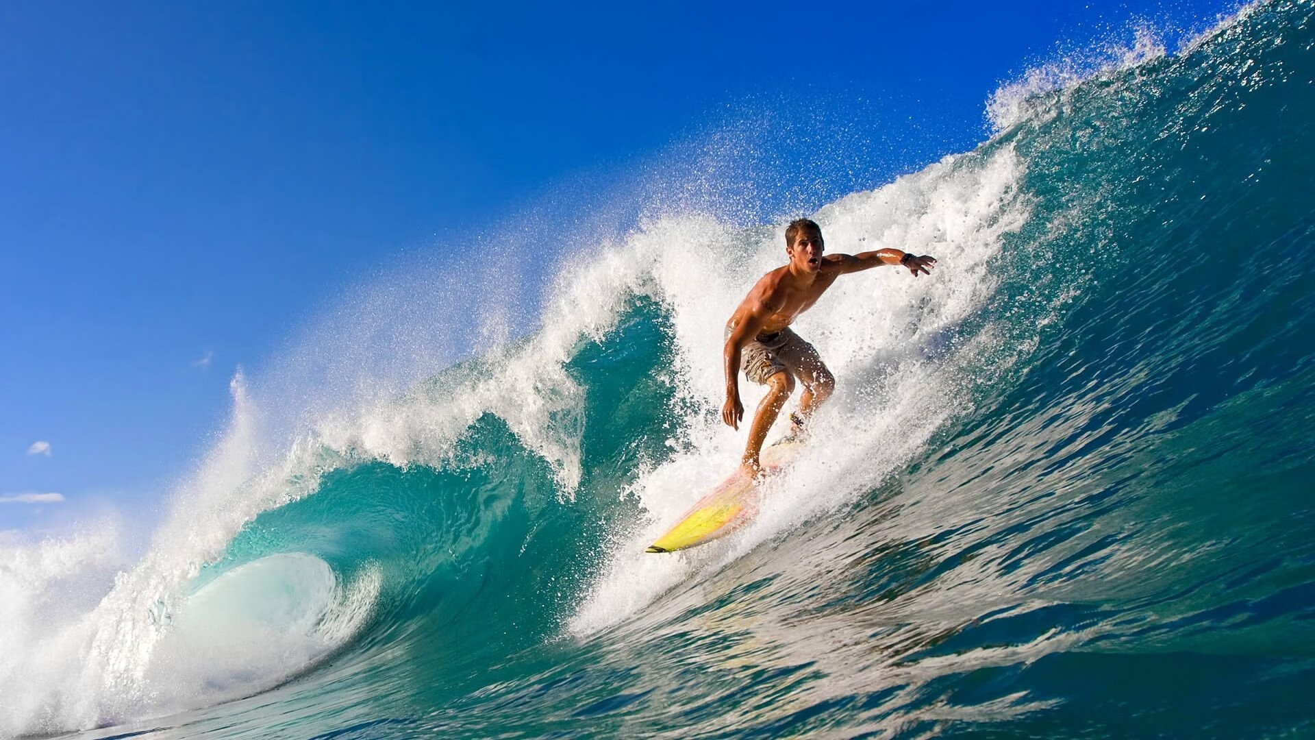 表现优异首场状态出色，阿森纳观众沸腾！萨拉赫重返赛场上演精彩一战